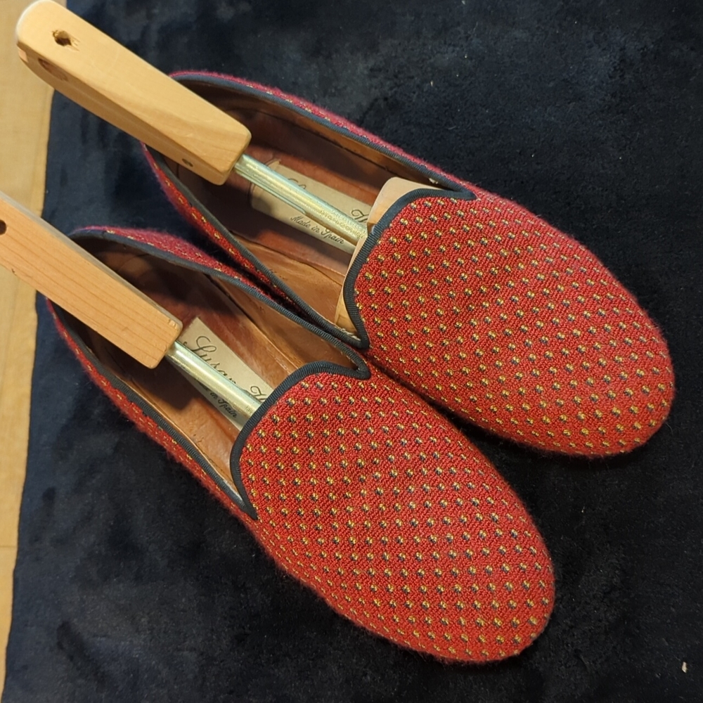 Leather and Knit designer shoes, Susan H made in Spain, 9.5 red w black trim